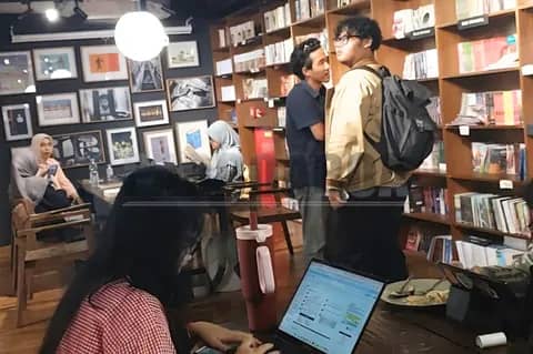 Geliat Literasi, dari Tepian Kapuas Hingga Benteng Rotterdam Makassar