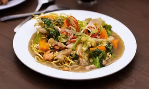 6 Resep Mie Titi Khas Makassar yang Gurih dan Nikmat Ala Rumahan