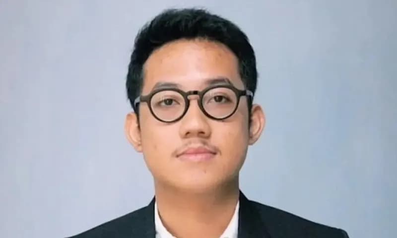 Direktur Eksekutif Lokataru Foundation, Delpedro Marhaen ditangkap oleh 10 orang mengaku dari Polda Metro Jaya. (Foto: Dok. Lokataru Foundation).