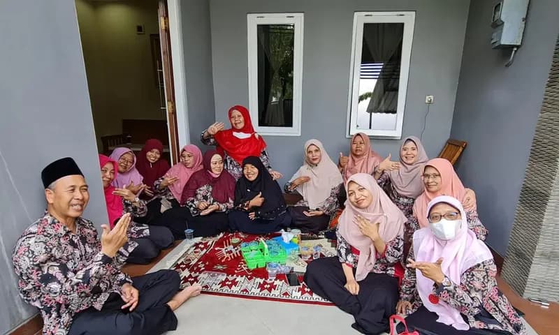 Silaturahmi saat lebaran menjadi kesempatan penting untuk memperkuat keharmonisan dalam keluarga (Foto: bantul.kemenag.go.id)